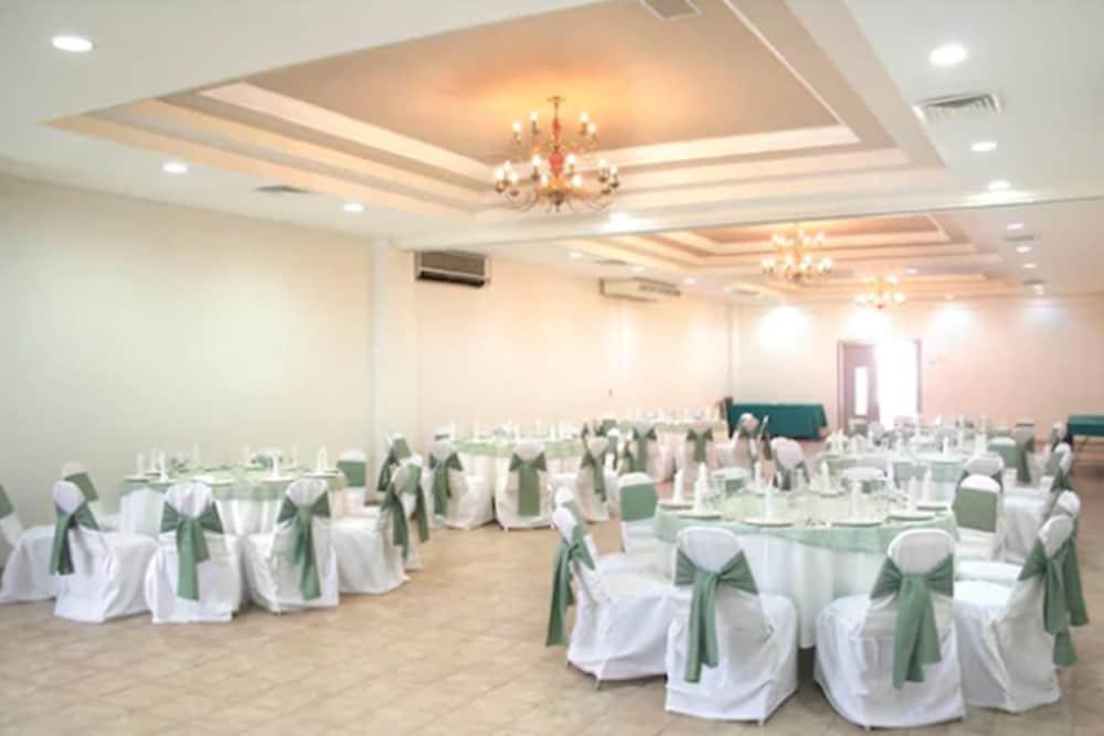 Hotel Plaza Independencia Villahermosa Buitenkant foto